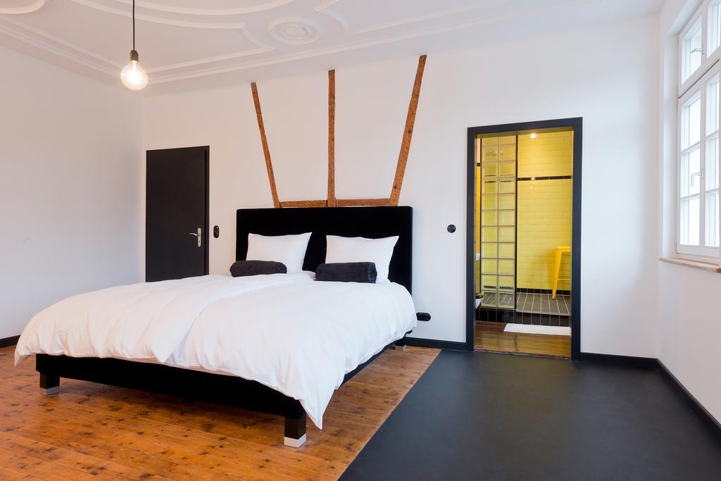 Haus Zauberfloete Hotell Offenburg Rum bild